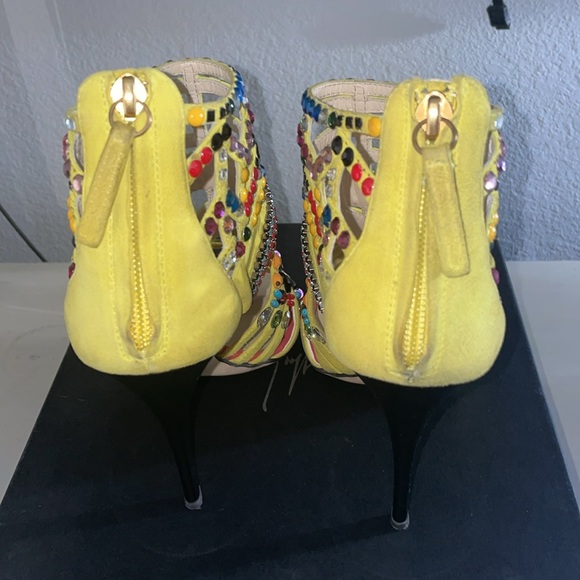 Bedazzled heels - Picture 2 of 4